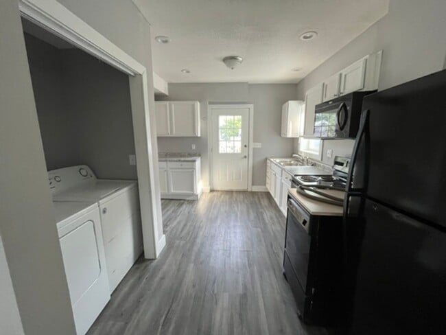 Photo - 2 Bedroom 1.2 bath in Moline