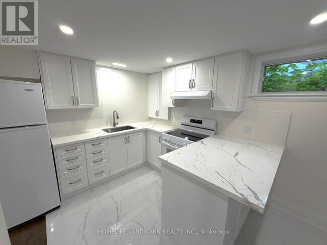Photo - 126 Fenside Dr