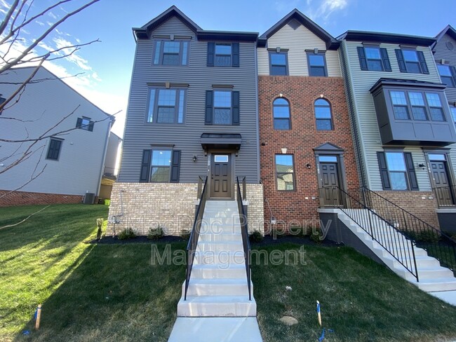 Photo - 1100 Rampart Dr Townhome