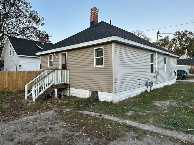 Photo - 1767 Pine St