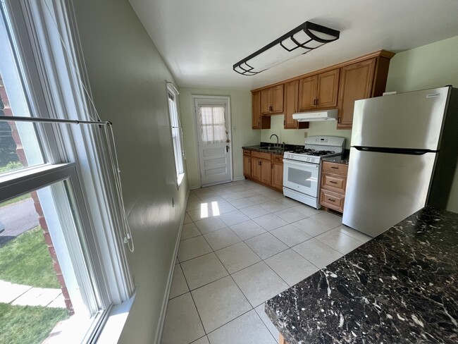 Kitchen - 1453 Woodbine St Unit 2