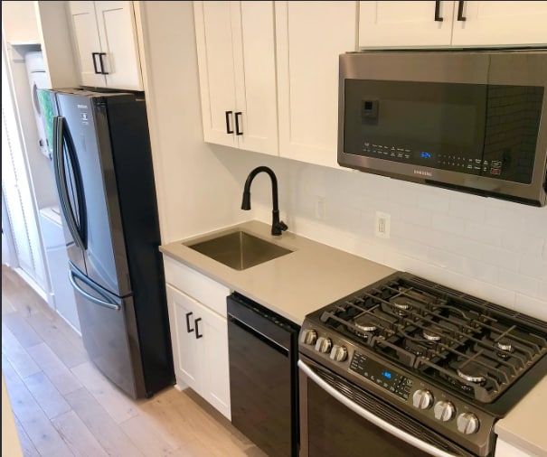 Photo - 1453 Holbrook St NE