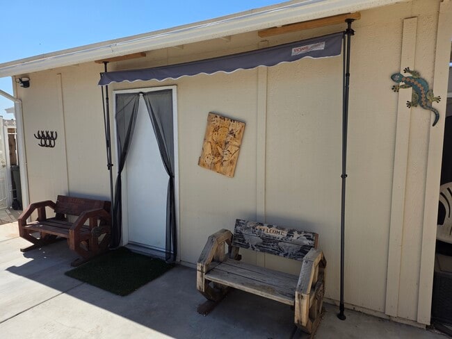 Building Photo - 1812 N 68th Dr Unit 1