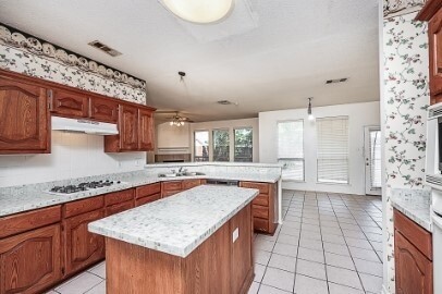 Photo - 2100 Cantura Dr