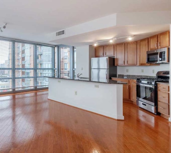 Building Photo - 2 bedroom in Silver Spring MD 20910d Rental