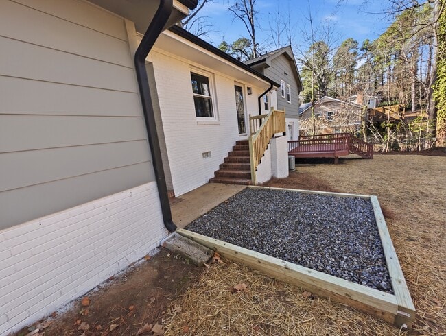 Photo - 1113 Yorkshire Dr