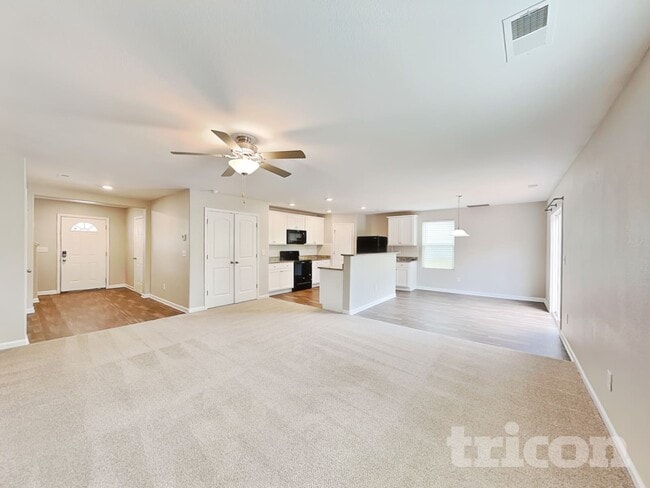 Photo - 201 Rustling Way