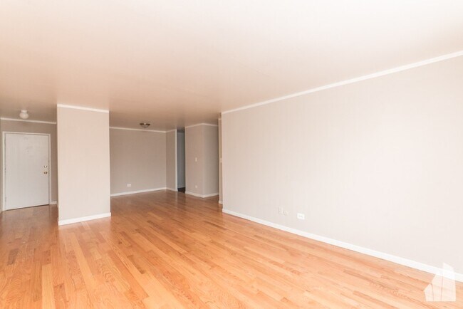 Photo - 1515 W Morse Ave