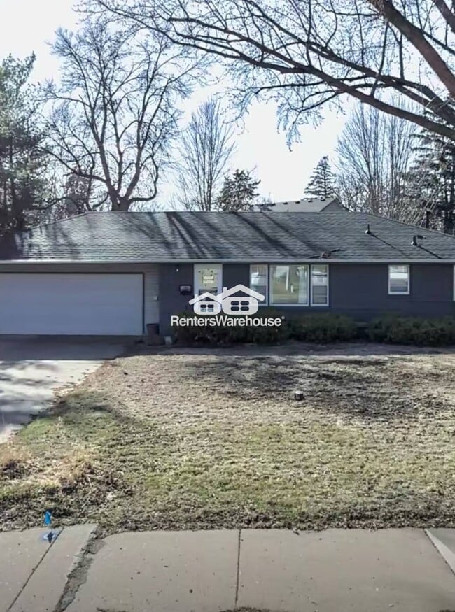 Building Photo - 3815 Douglas Dr N Rental