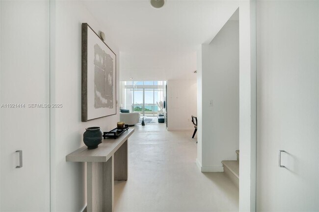Building Photo - 900 Biscayne Blvd Unit 905