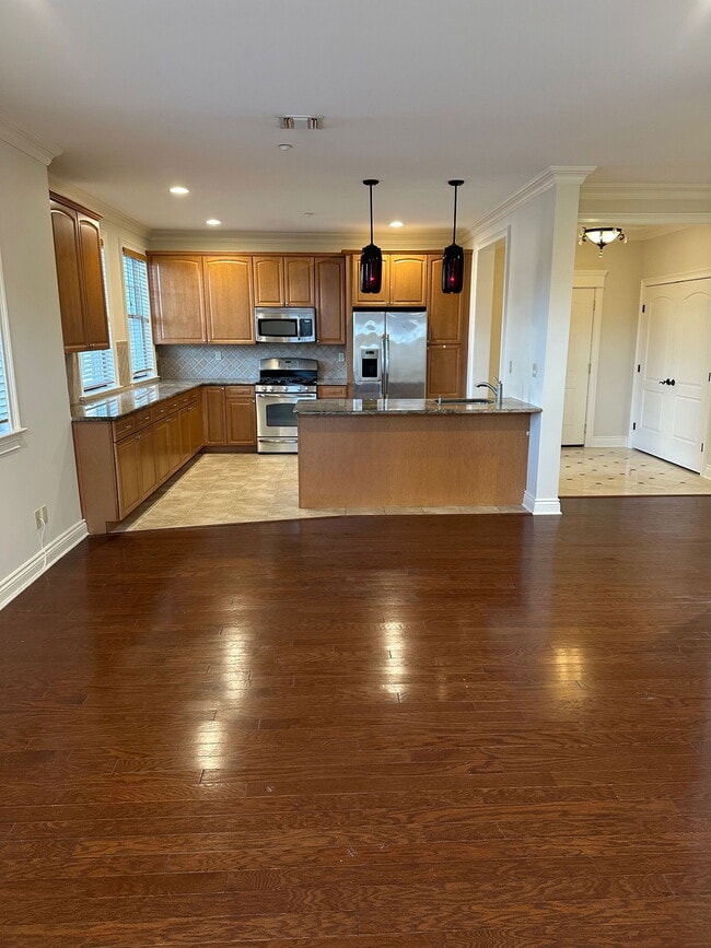Building Photo - Madison Avenue, Park Ridge, NJ 07656 - 2 B... Unit 102 Rental