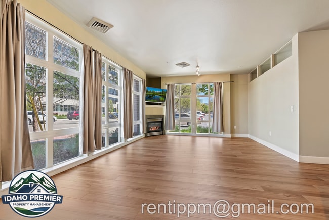 Photo - 406 S 13th St