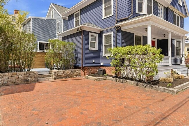 Photo - 115 Court St