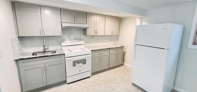 Photo - 300 Paterson Plank Rd Unidad 1