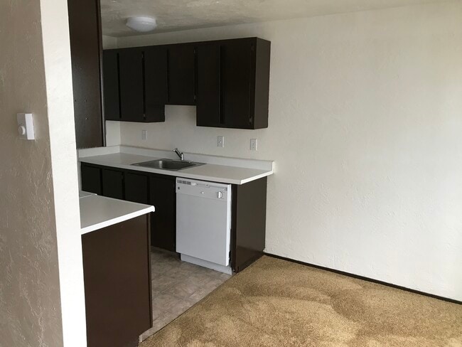 Photo - Woodland Park Apartments