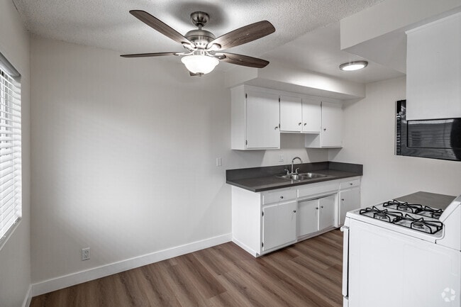 2BR, 1BA - 750SF - Dining Room - 12417 Benedict Ave.