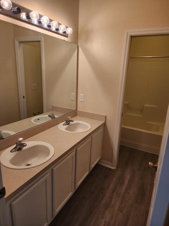 Photo - 311 Sunset View Dr