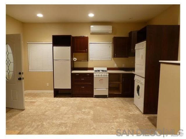 Building Photo - 6396 Estrella Ave Rental