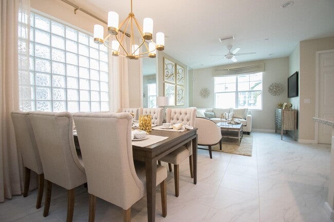 Photo - 14426 Emerald Pl Wy