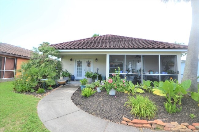 Building Photo - 278 Debbie Ln