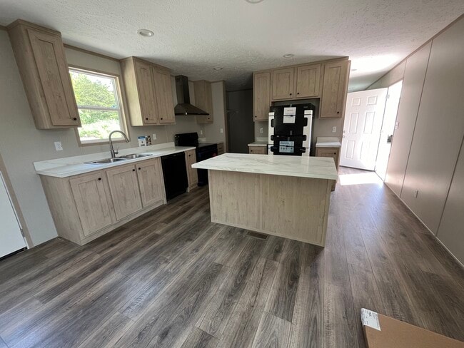 Building Photo - 169 Oral Dr Rental