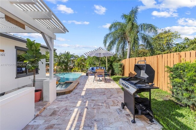 Photo - 1457 SE 7th St