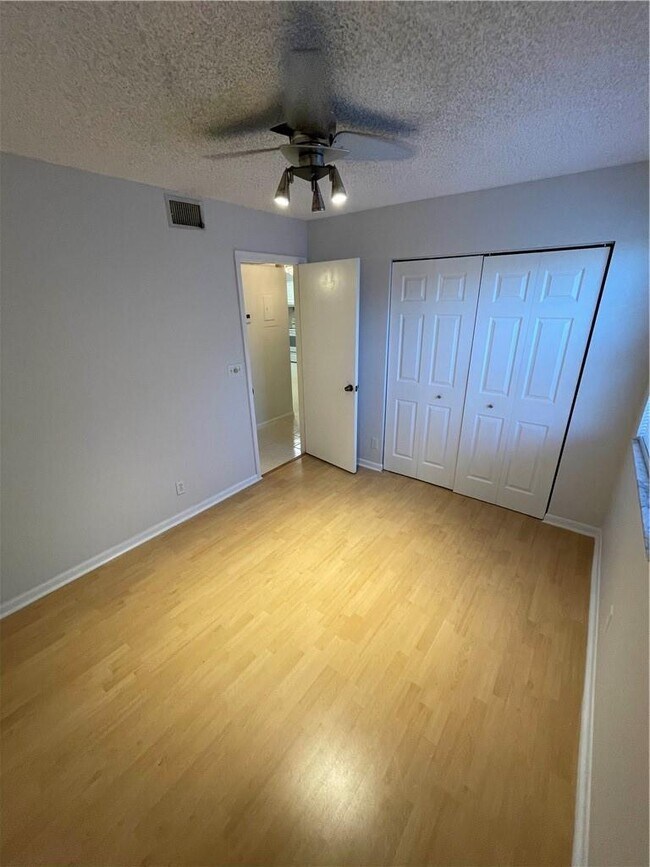 Photo - 3546 N University Dr Unidad 3546