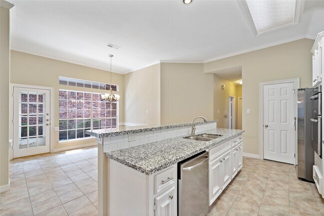 Photo - 6627 Queensclub Dr