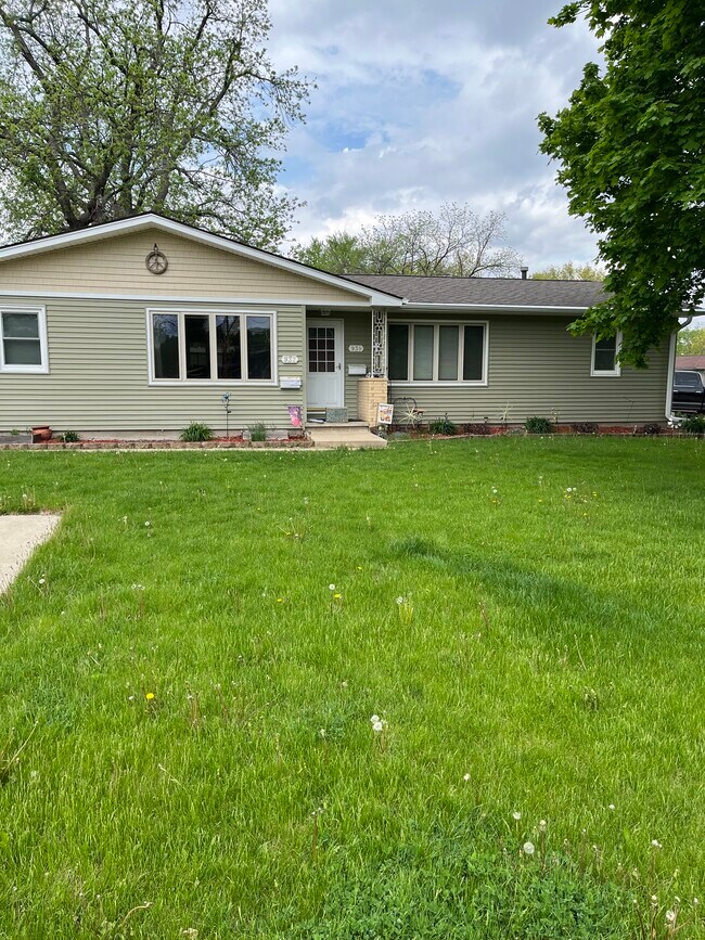 Photo - 939 E Ridgeway Ave Townhome