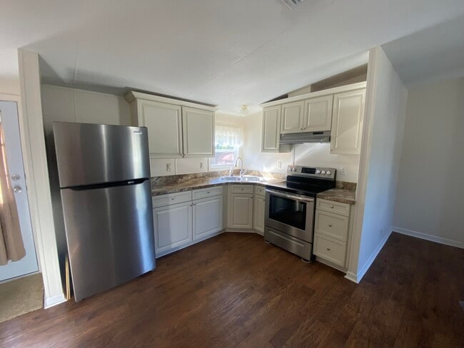 Photo - 3029 Crittenden Dr