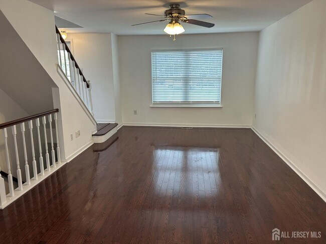 Photo - 53 Boxgrove Pl