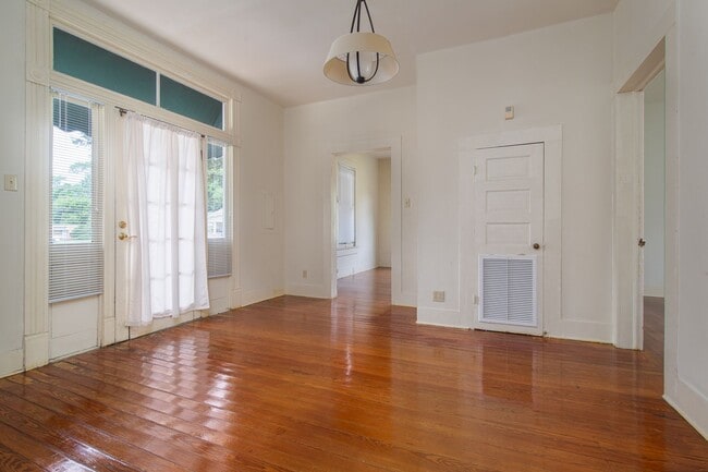 Photo - 1211 Holly St