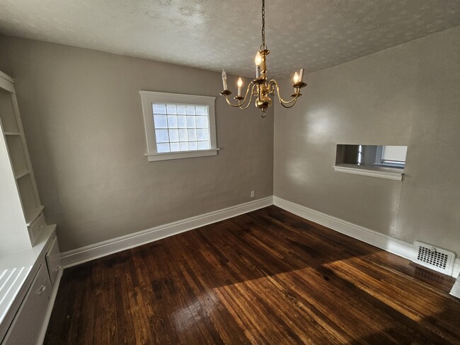 Photo - 4916 E 85th St