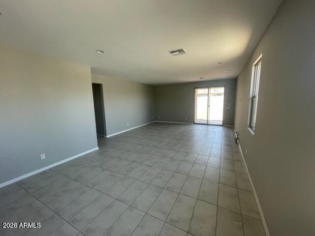 8746 W San Juan Ave