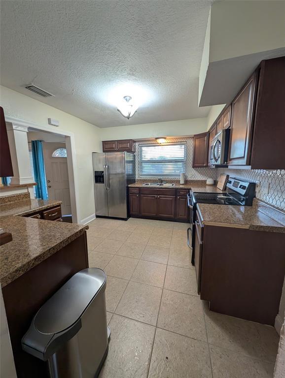 Photo - 1460 Ruth Rd