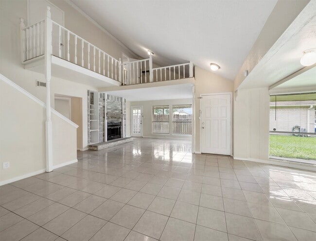 Photo - 10906 Canarywood Dr