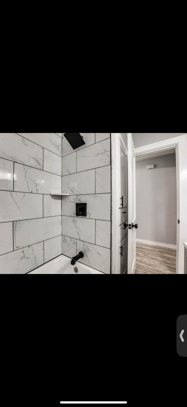 Photo - 1209 NE 42nd St