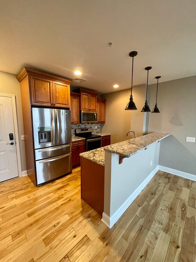 Building Photo - 11 W Market St Unit 802