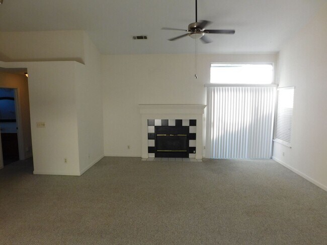 Photo - 3 br, 2 bath House - 4916 Dillon Cross Way