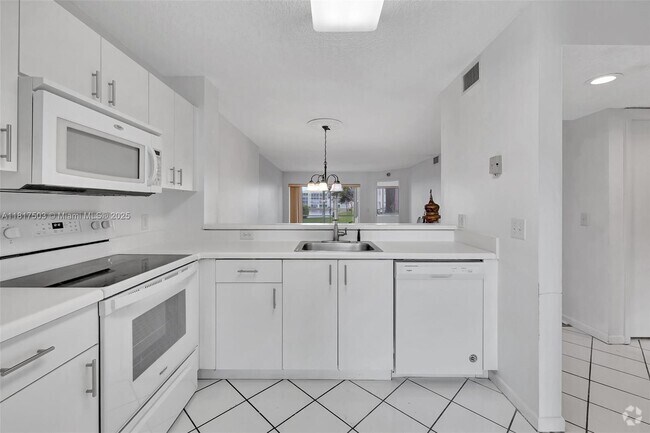 Building Photo - 7711 Trent Dr Unit 106 Rental