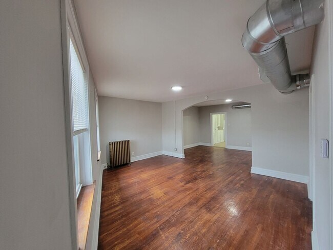 Photo - Kingshighway &amp; Lansdowne Apts. Unit 4419 2nd Flr