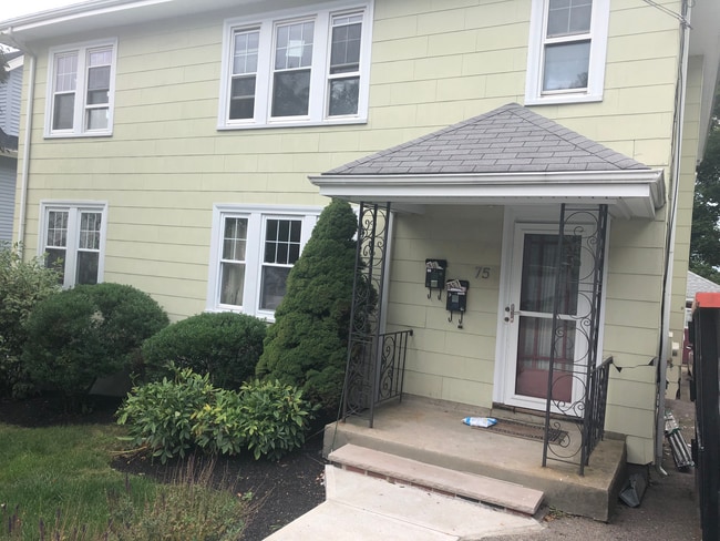 Entrada principal - 75 Bradford Rd Unidad 1