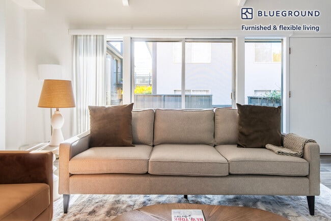 Photo - 801 Middlefield Rd Unidad FL2-ID2094