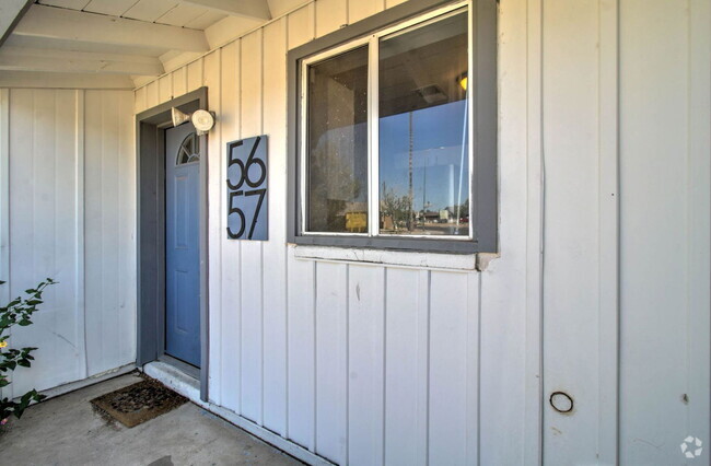 Building Photo - 5657 N 39th Ave Rental