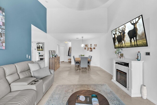 Photo - 5157 Floria Way Unit T