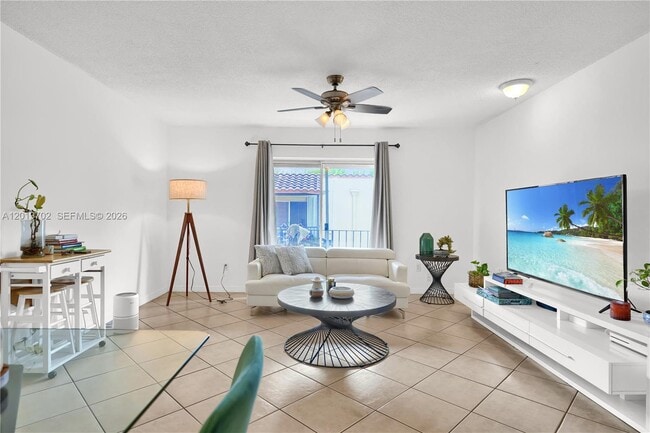 Photo - 10786 N Kendall Dr Unit D18