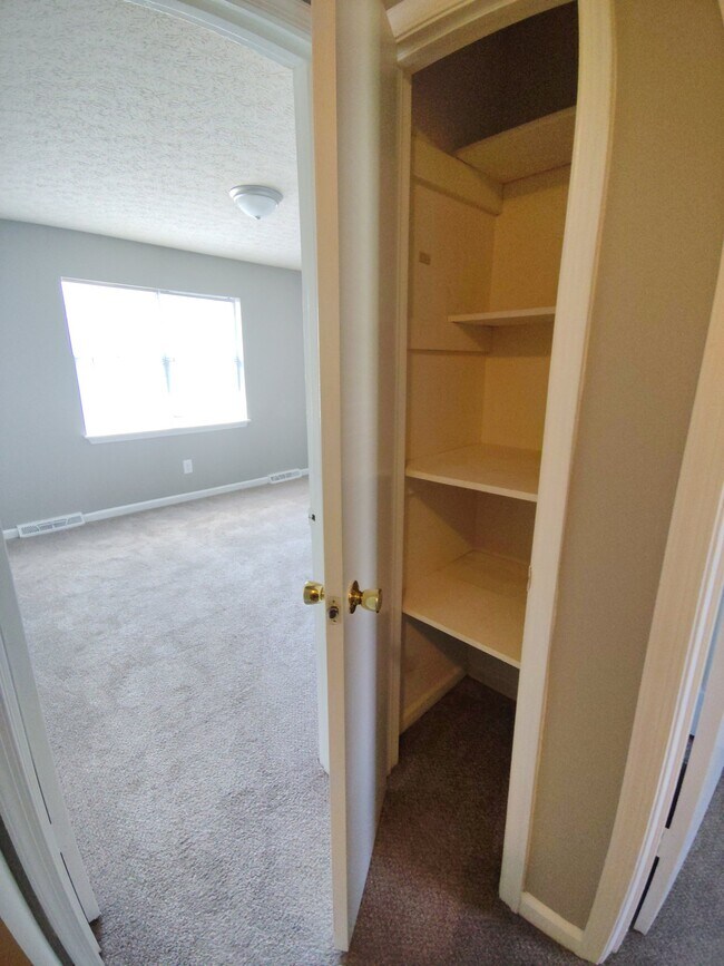 Photo - 16 Duiguid Dr