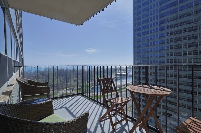 3550 N Lake Shore Dr Unit 1519