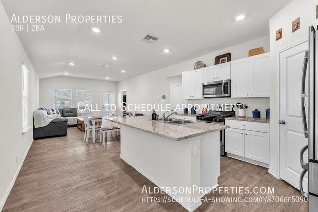 Photo - 4410 Lake Ritter St