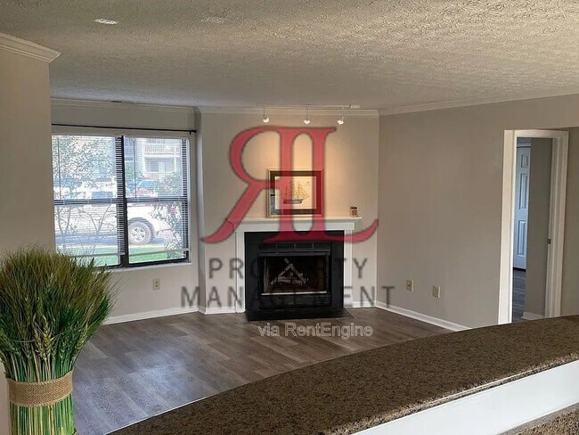 Building Photo - 2727 Greystone Dr Unit A